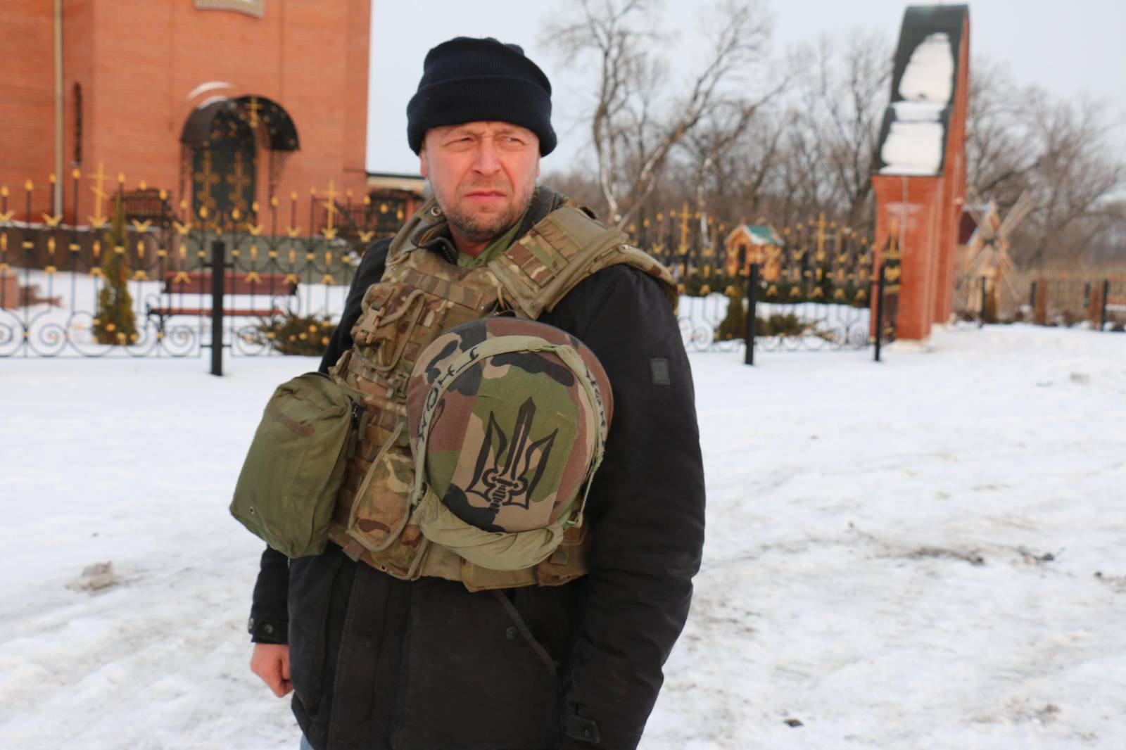 Jonas Öhman vid Karlivka, infarten mot Donetsk flygplats, februari 2015